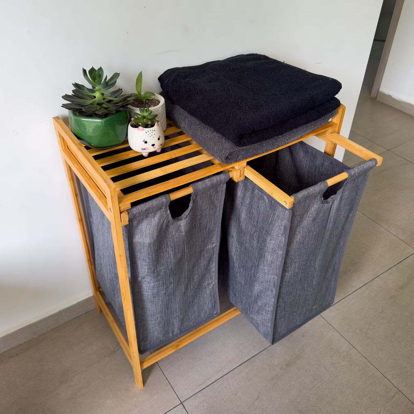 Organizador Premium en Bambú - 2 Cestas Extraíbles y Estante Superior.